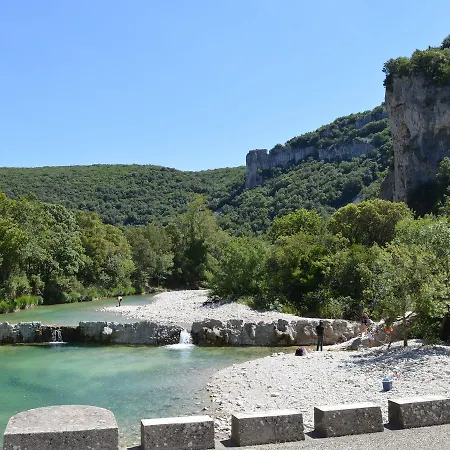 - Hébergement de vacances Darbres